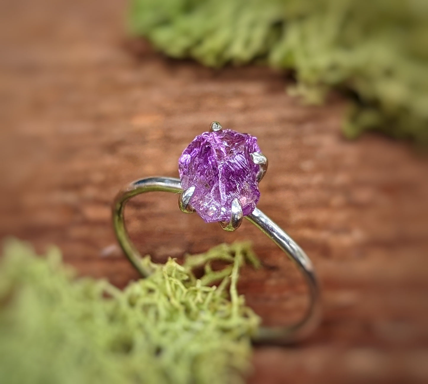 Raw Alexandrite ring in Sterling Silver, unique engagement ring featuring a stunning purple gemstone.