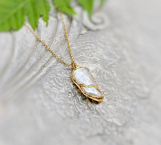 Freshwater Biwa Keshi Pearl Kintsugi necklace in 18k Gold plating, handcrafted on a 14k gold filled chain.