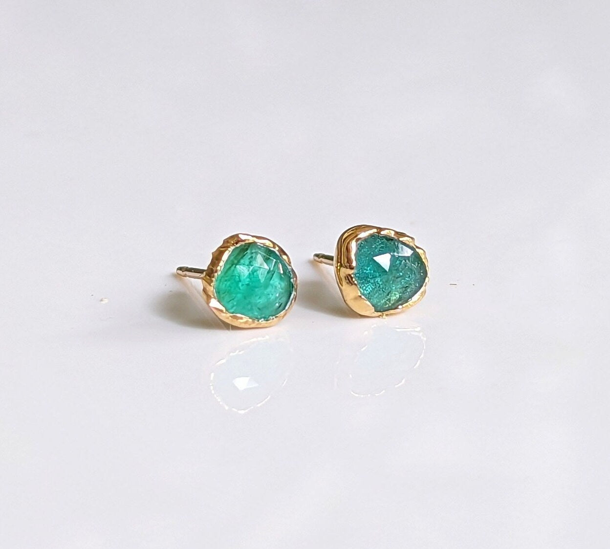 Natural Emerald stud earrings in 18k gold, featuring rose cut faceted stones, perfect for gifts and bridal wear.