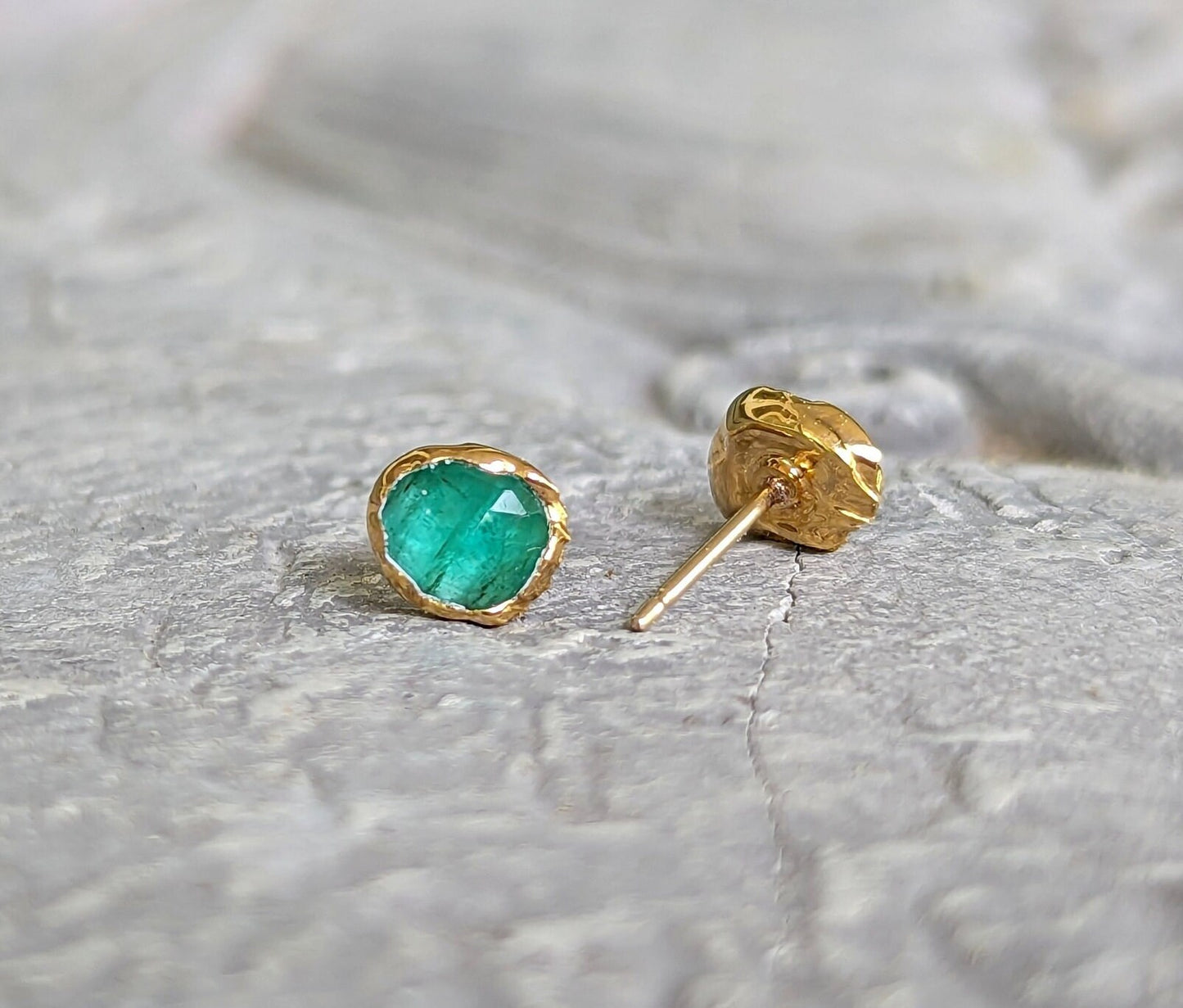 Natural Emerald stud earrings set in 18k Gold, perfect for bridal gifts or special occasions.